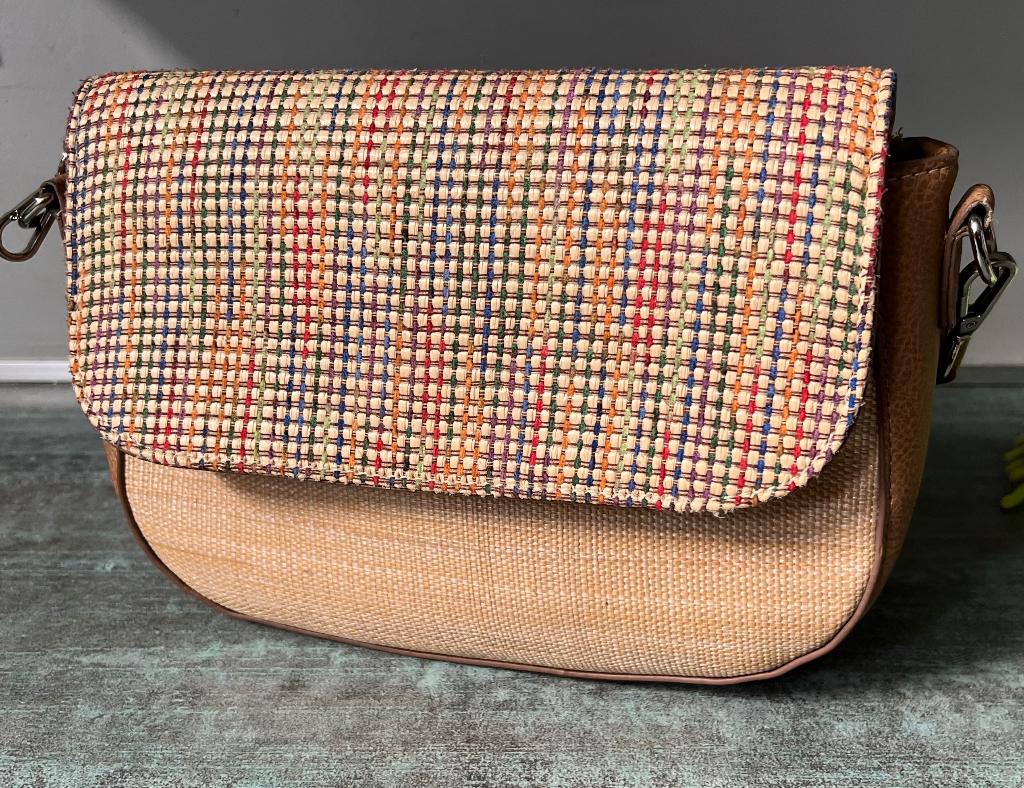 Misako.  Crossbody/schoudertasje., Ophalen of Verzenden, Zo goed als nieuw, Overige kleuren