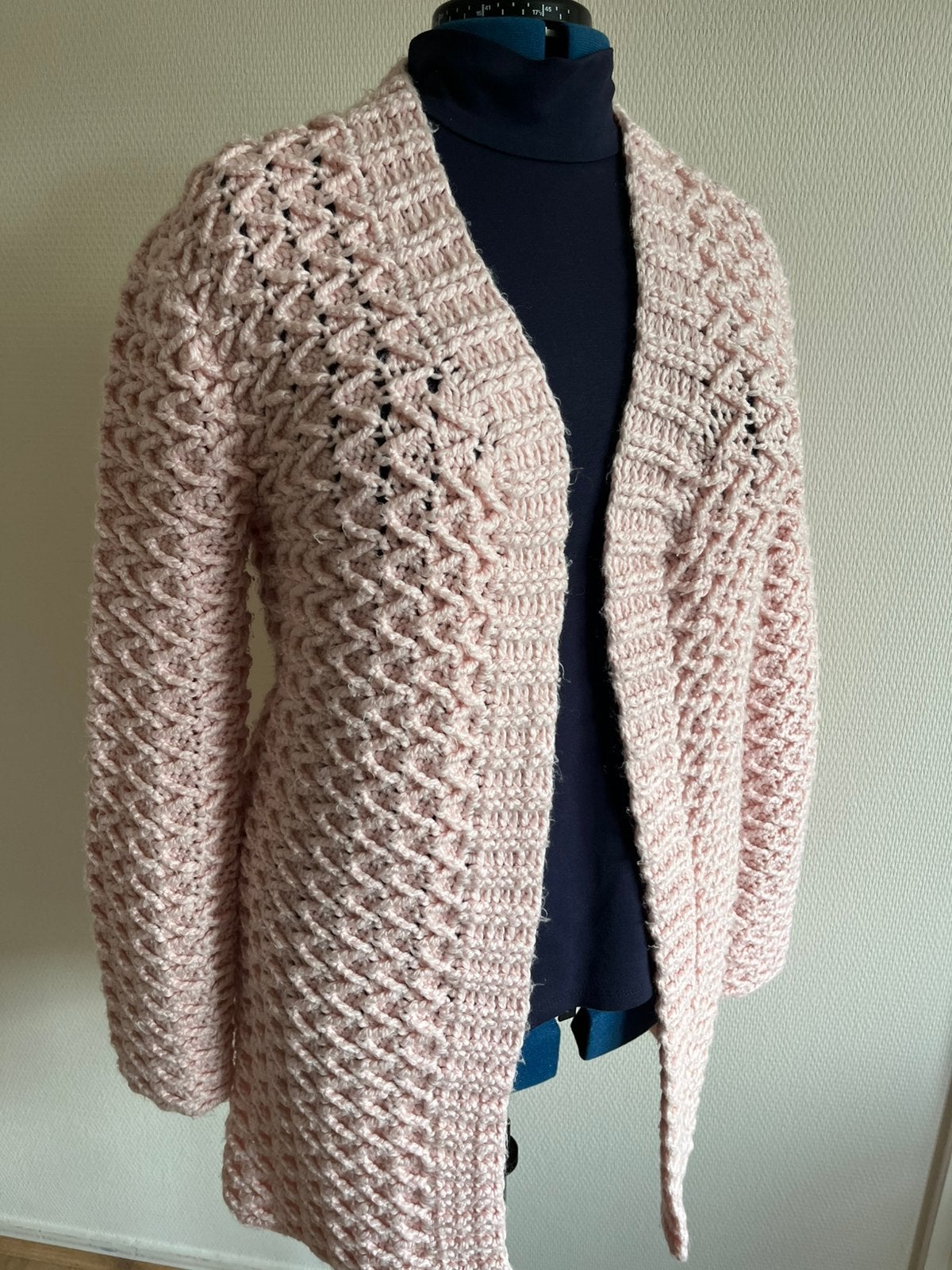 Handgehaakt roze vest, Verzenden, Gedragen, Maat 42/44 (L), Roze
