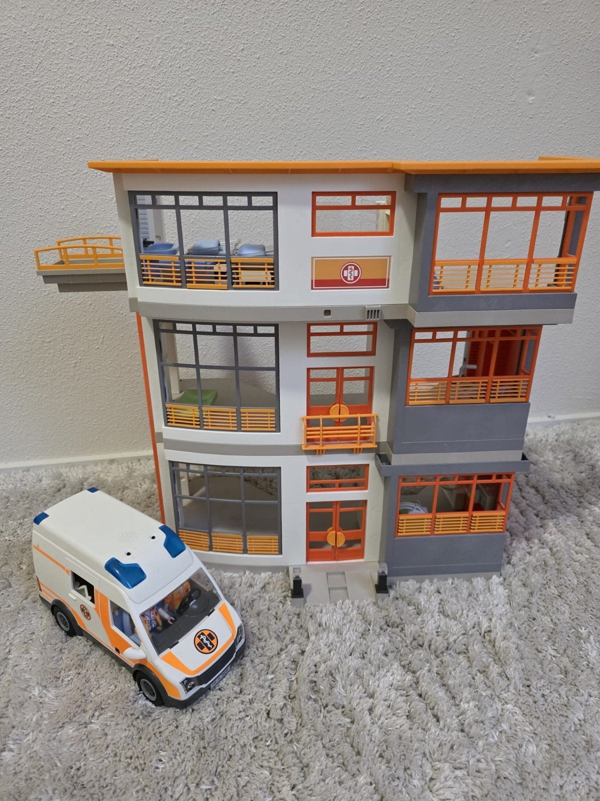 Playmobil Ziekenhuis met Ambulance., Kinderen en Baby's, Speelgoed | Playmobil, Gebouw, Complete set, Ophalen of Verzenden, Zo goed als nieuw