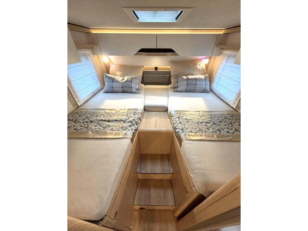 Hymer BMC 680 SilverLine MERCEDES 9T AUTOMAAT ENKELE BEDDEN, Caravans en Kamperen, Campers, 7 tot 8 meter, Bedrijf, Diesel, Hymer