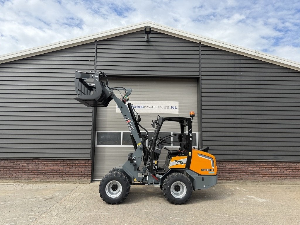 GIANT G2700 HD+ minishovel NIEUW agri uitvoering, Tobroco, Info@tobroco.nl, Sprendlingenstraat 57
5061 KM  Oisterwijk, NL, Wiellader of Shovel