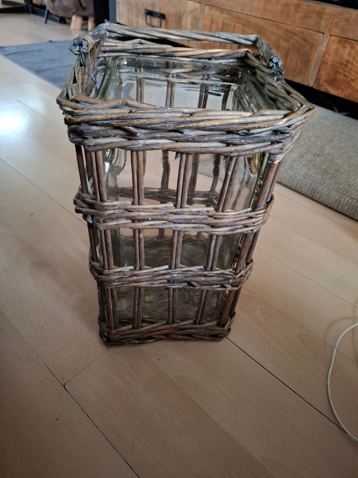 Decoratieve rieten mand met glazen binnenwerk, Ophalen, Gebruikt, Gevlochten, Mand