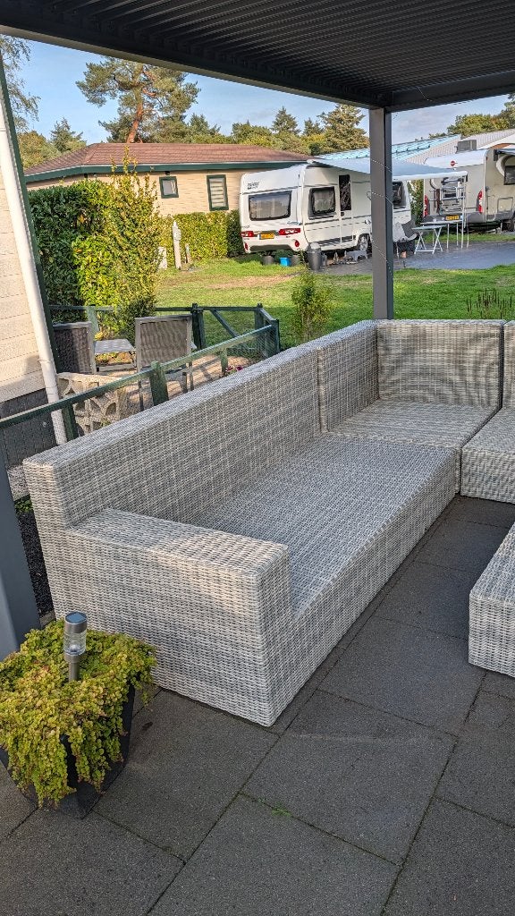 Foto 4 van Loungebank  met stoel en kussens.