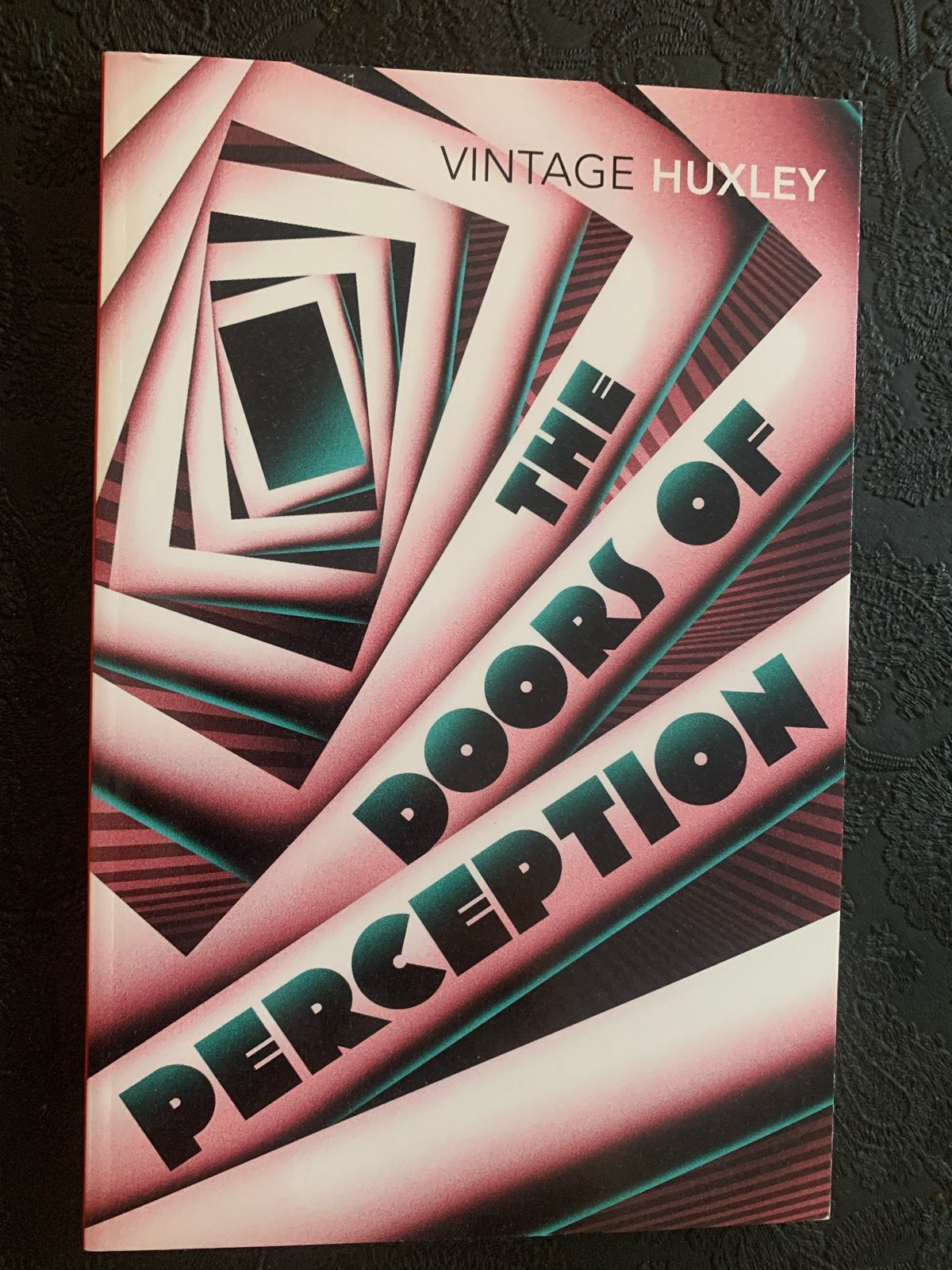 Vintage Huxley - The Doors of Perception, Ophalen of Verzenden, Zo goed als nieuw, Europa overig