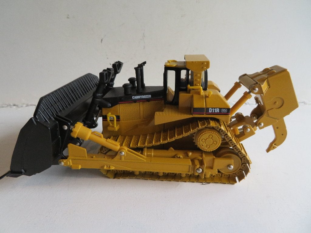 Norscot 55070 Cat D11R Carrydozer 1:50 Stalen rupsen +doos, Ophalen of Verzenden, Zo goed als nieuw, Hijskraan, Tractor of Landbouw