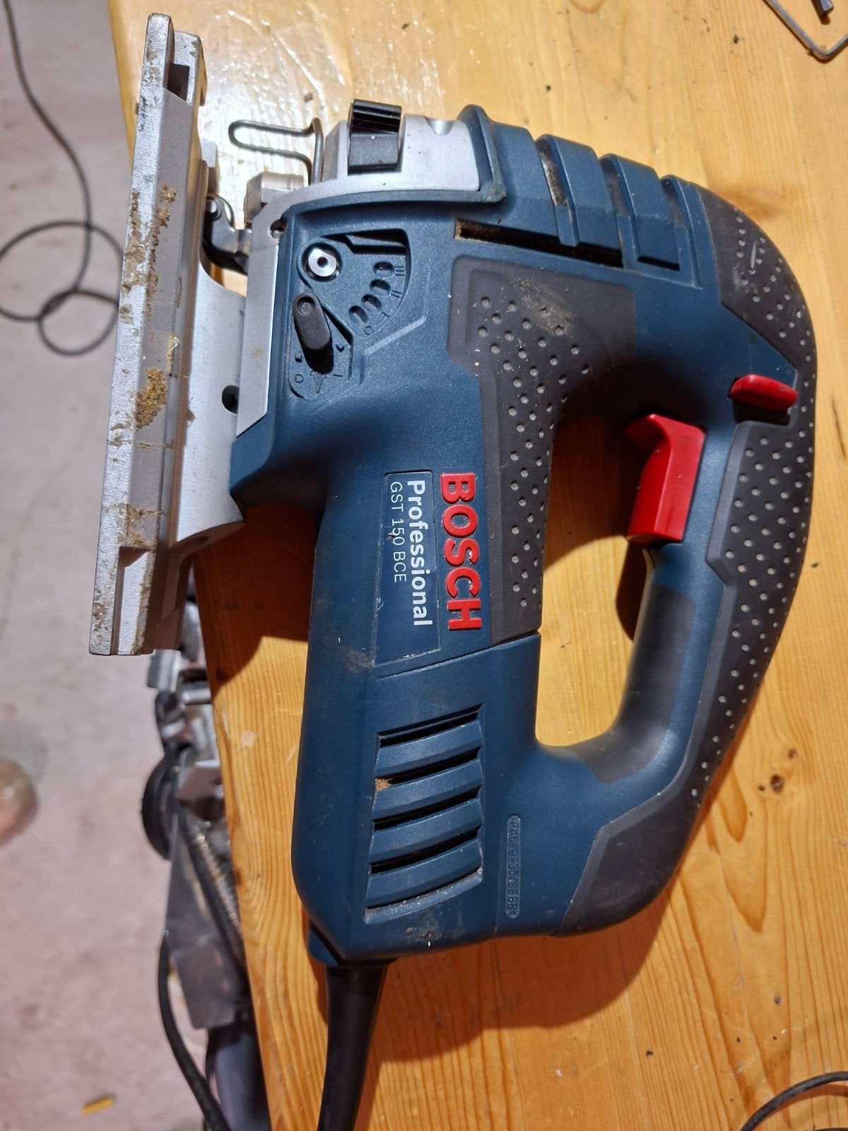 bosch professional decoupeerzaag. GST 150 BCE, Ophalen of Verzenden, 600 tot 1200 watt, Decoupeerzaag, Bosch Professional (Blauw)