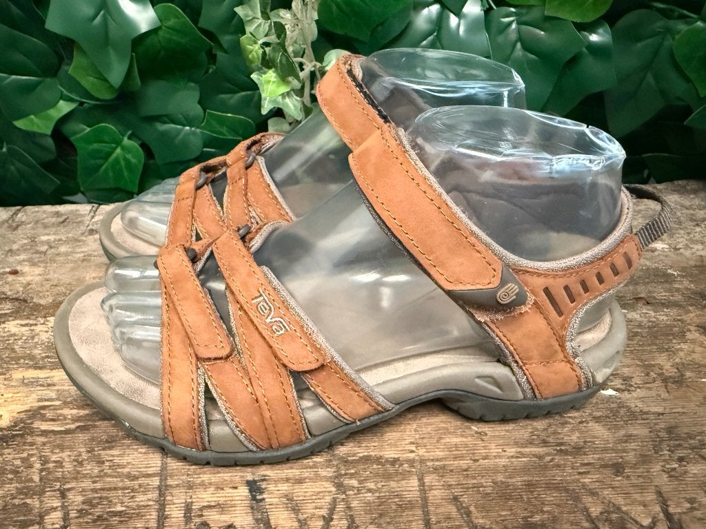 gewoon Nieuwe sandalen van Teva maat 37, Kleding | Dames, Schoenen, Teva, Bruin, Zo goed als nieuw, Teva