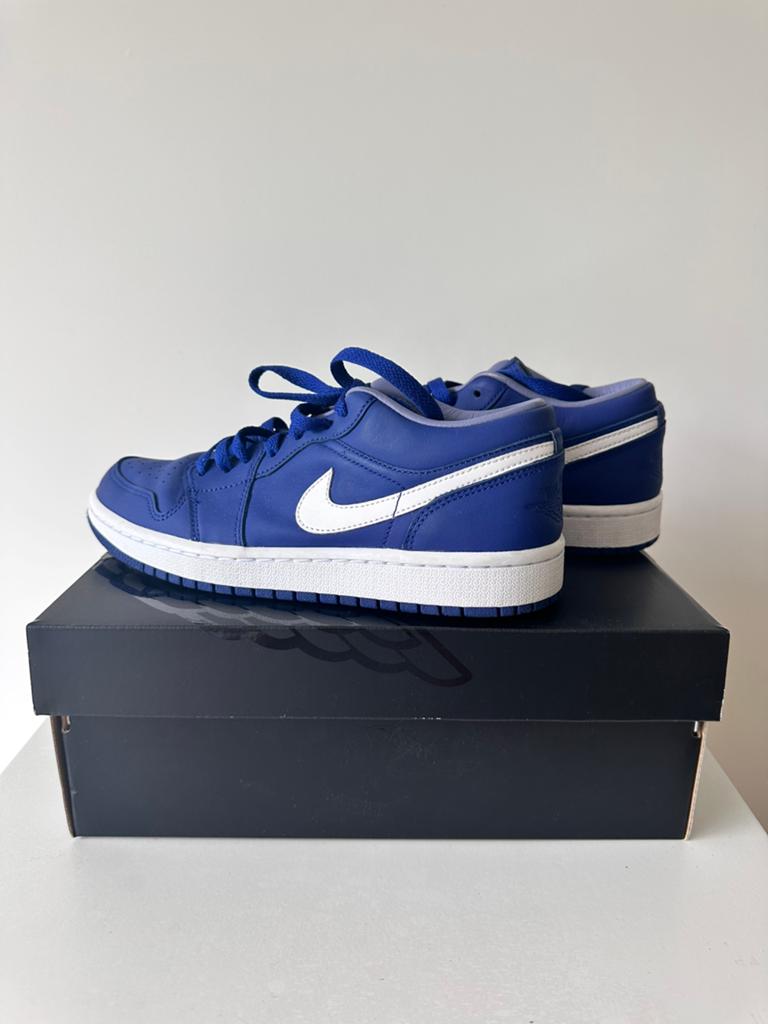 Nike Air Jordan 1 Low Royal Blue - Maat 39, Kleding | Dames, Schoenen, Ophalen of Verzenden, Zo goed als nieuw, Blauw, Sneakers of Gympen