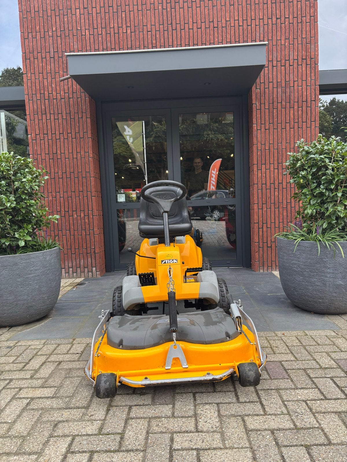 Stiga Park Compact 16 zitmaaier - Benzine - Combi 95 maaidek, Ophalen, Cirkelmaaier, Gebruikt, Benzine-grasmaaier