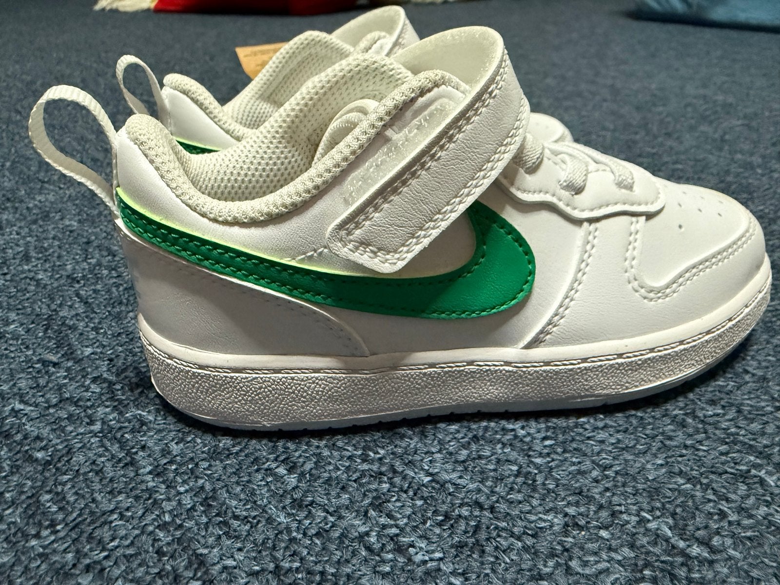 Nieuwe Nike sportschoenen maat 27 - Ongebruikt!, Ophalen, Nieuw, Jongen of Meisje, Sportschoenen
