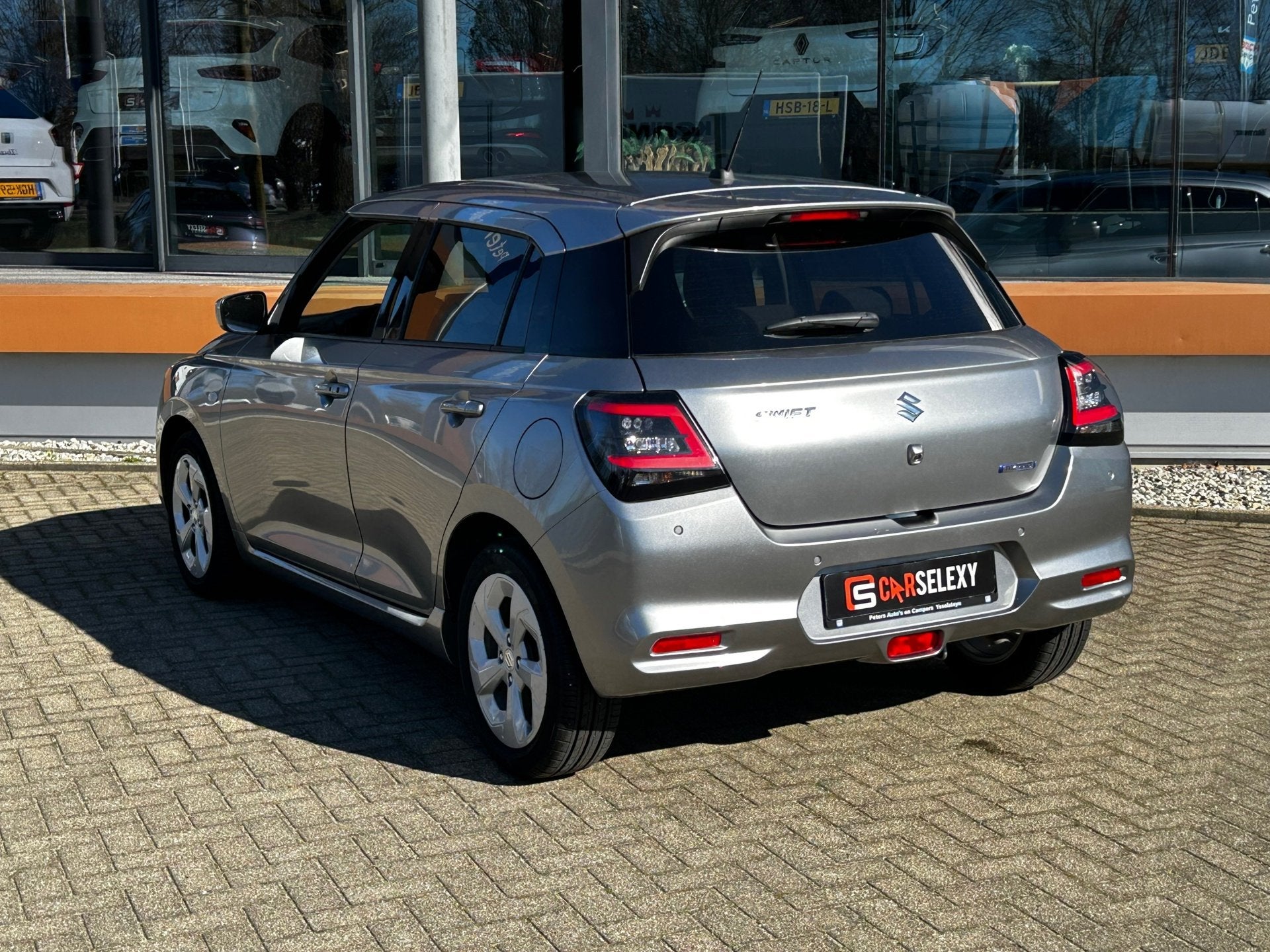Suzuki SWIFT 1.2 Style Smart Hybrid / Carplay / adaptieve cr, Auto's, Suzuki, 83 pk, Gebruikt, Euro 6, 400 kg