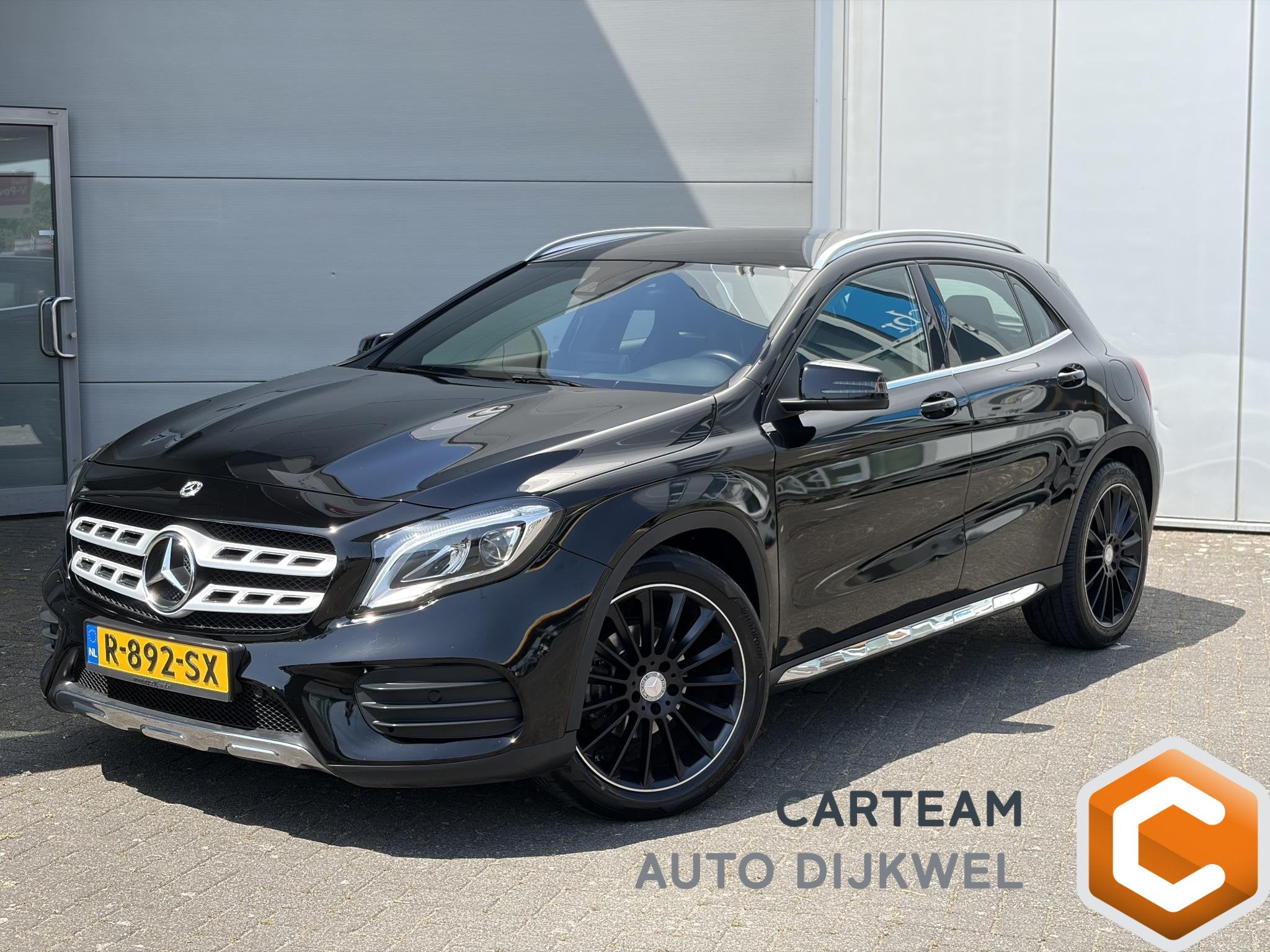 Mercedes-Benz GLA-klasse 180 Business Solution AMG, Auto's, Mercedes-Benz, Gebruikt, 4 cilinders, 715 kg, Leder en Stof