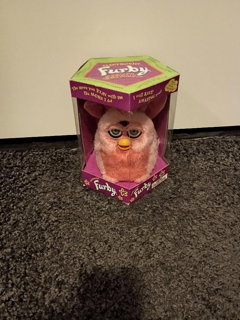 Furby Flamingo nieuw in doos, Verzamelen, Verzenden, Nieuw
