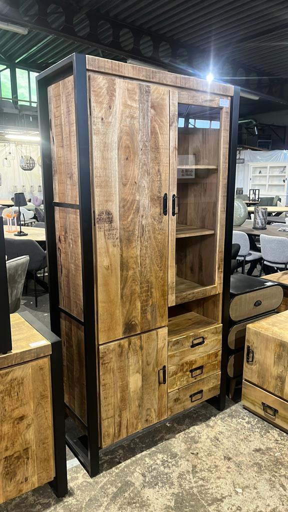 Vitrinekast mangohout 200x100x45 - Nu beschikbaar!, Huis en Inrichting, Ophalen, Hout, Nieuw, Bruin