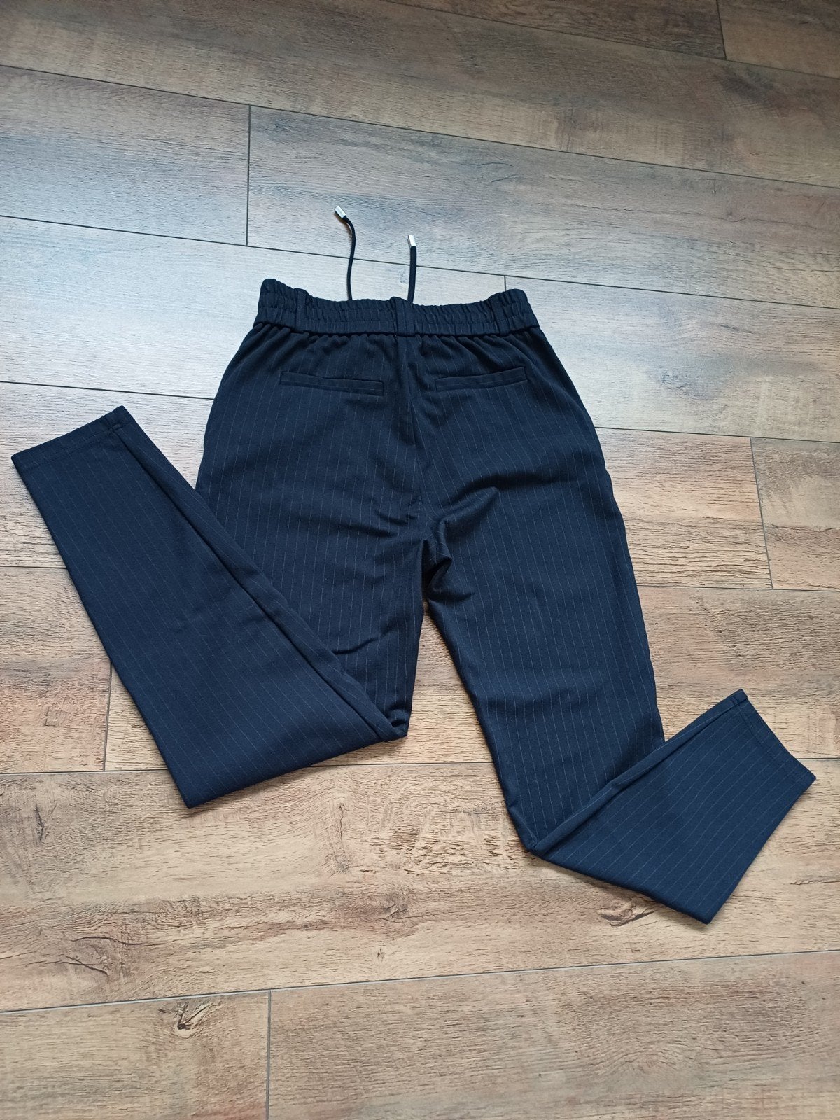 Stijlvolle blauwe broek met subtiele strepen 34, Blauw, Nieuw, Ophalen of Verzenden, Maat 34 (XS) of kleiner
