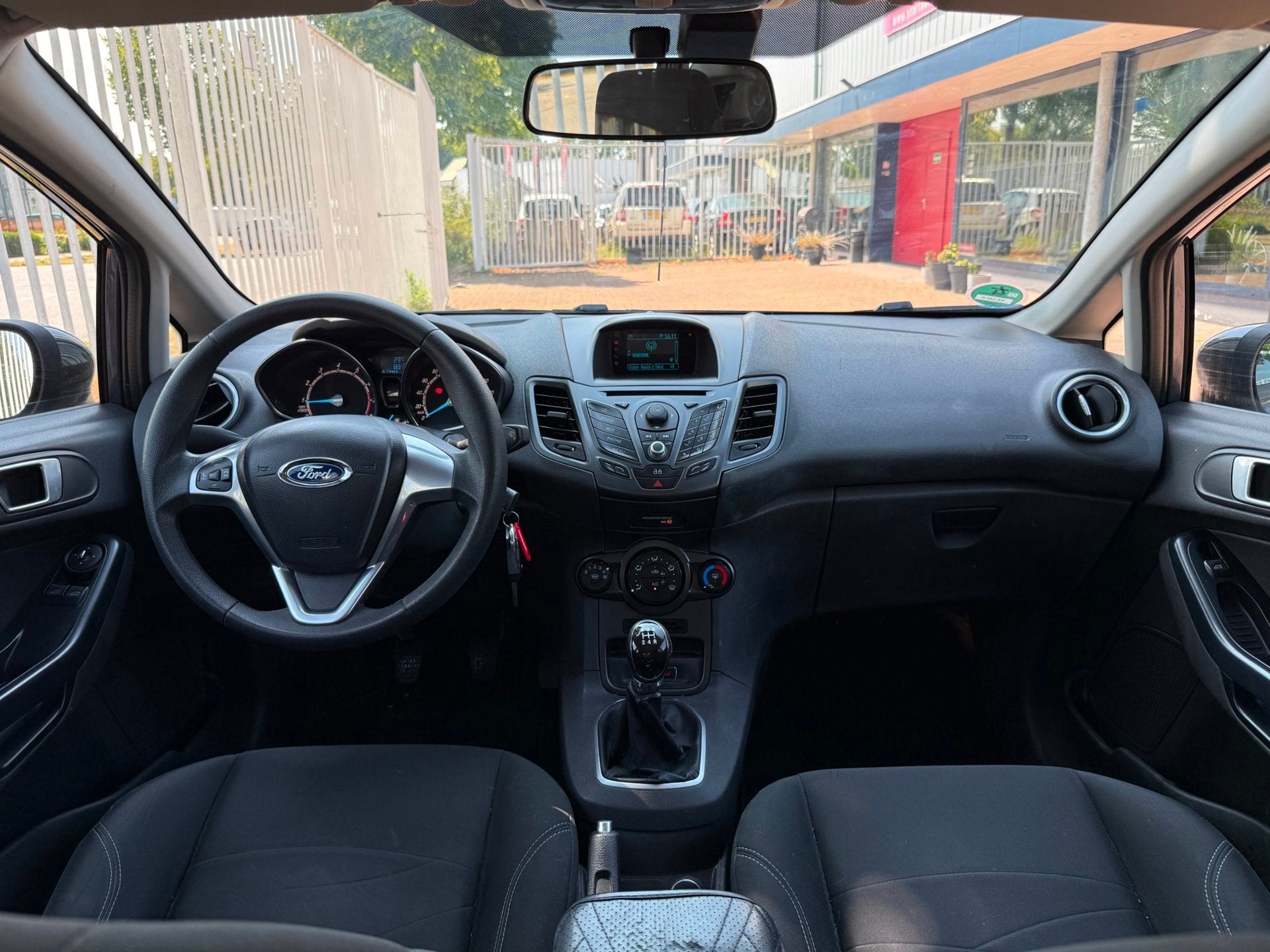 Ford Fiesta 1.25 Titanium | BT Audio | Airco | Stoelverw., Euro 5, Stof, 82 pk, Bedrijf