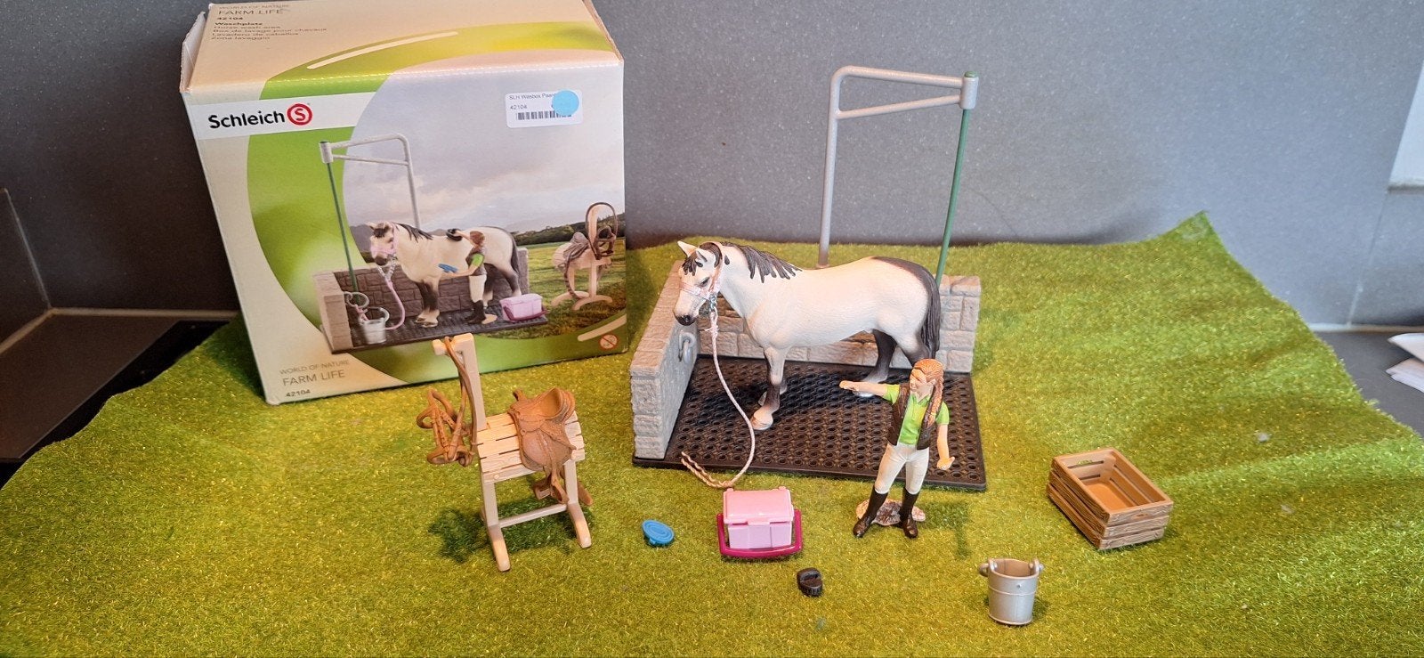 schleich Farm life paardenpoetsplaats 42104, Ophalen of Verzenden, Zo goed als nieuw