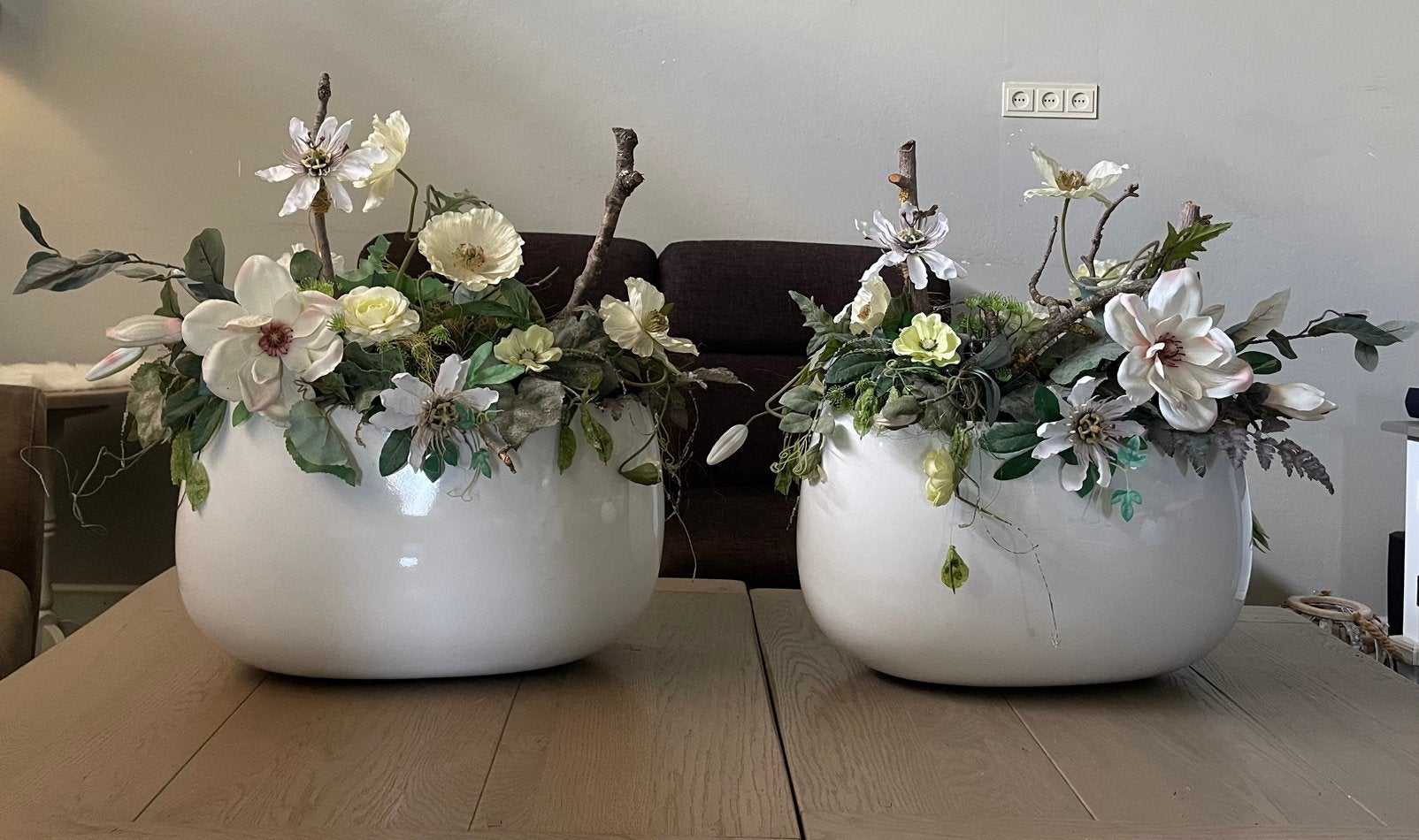 Twee grote bloempotten met kunstbloemen, Huis en Inrichting, Woonaccessoires | Kunstplanten en Kunstbloemen, Ophalen, Gebruikt