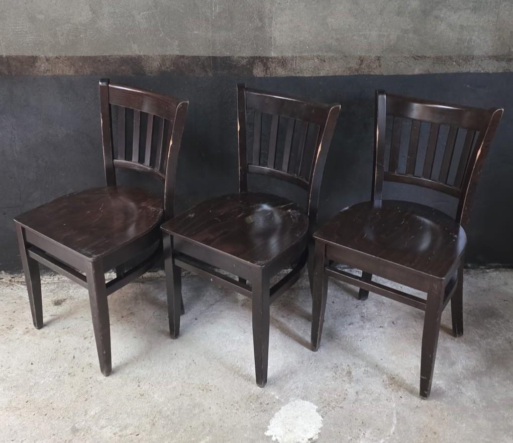 60 x cafestoelen hout bruin cafe stoelen horeca kantine, Bruin, Ophalen of Verzenden, Zo goed als nieuw, Vijf, Zes of meer stoelen
