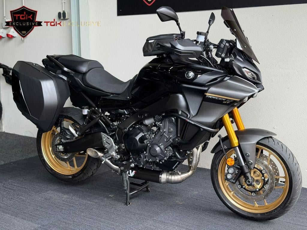 YAMAHA TRACER 9 GT LEOVINCE NIEUWSTAAT! (MT 09 TRACER 900 7), Motoren, Motoren | Yamaha, 890 cc, Motorrijbewijs A, Bedrijf, 3 cilinders