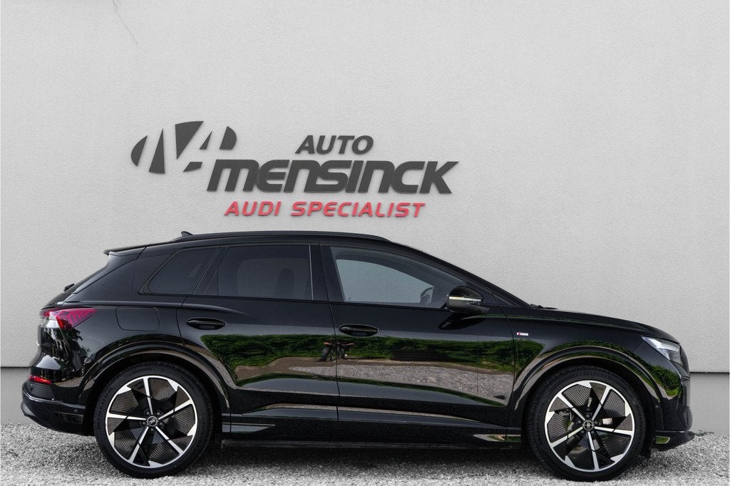 Audi Q4 e-tron 40 / 2x S-line/ Adaptive Cruise Control/ Head, Achterwielaandrijving, Gebruikt, Zwart, Zwart