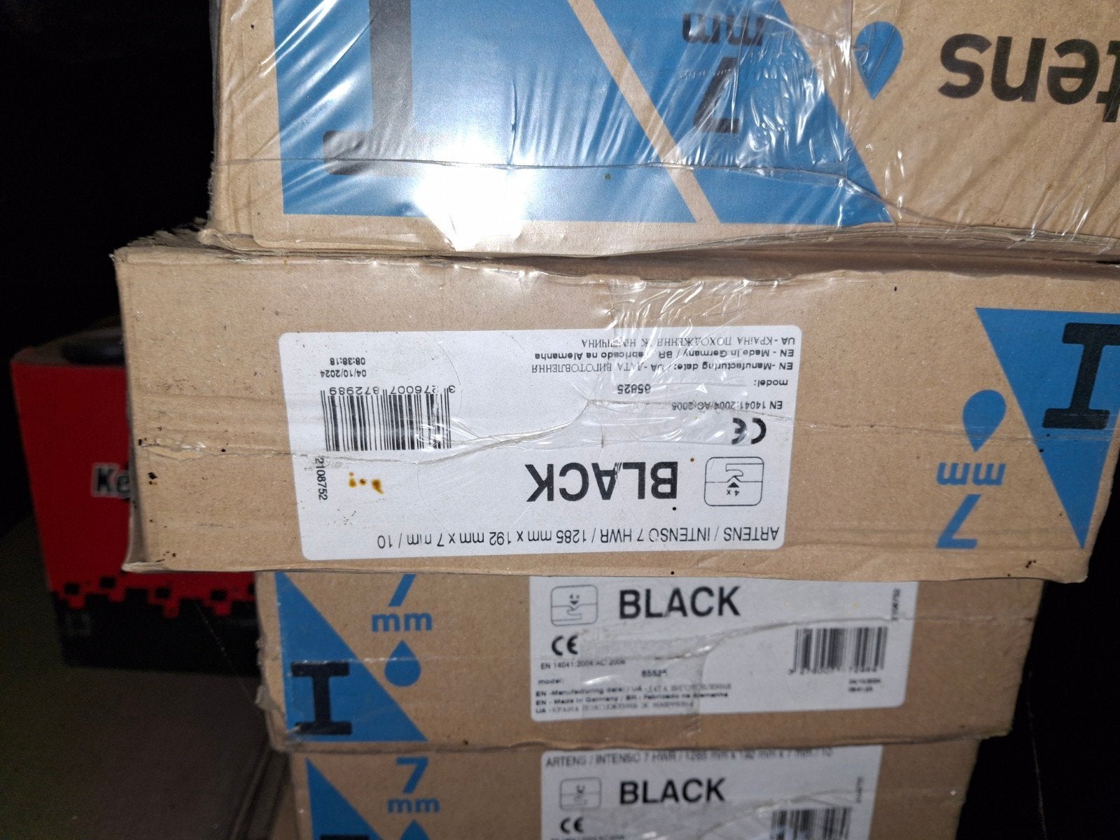 te koop nieuw in doos 60 meter laminaat vloer zwart, Computers en Software, Printerbenodigdheden, Ophalen of Verzenden, Nieuw