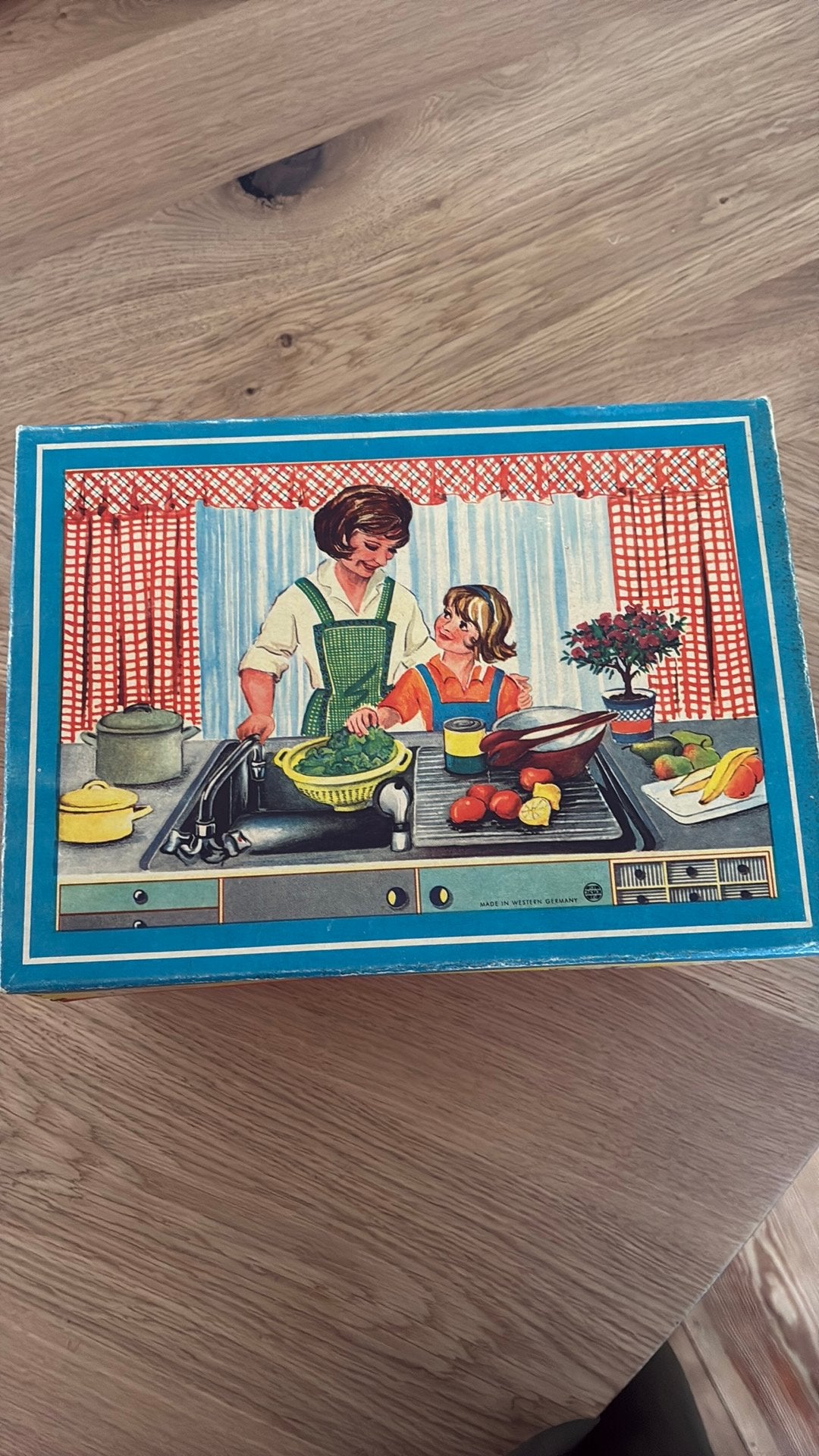 Oud keukentje in orginele doos, Ophalen