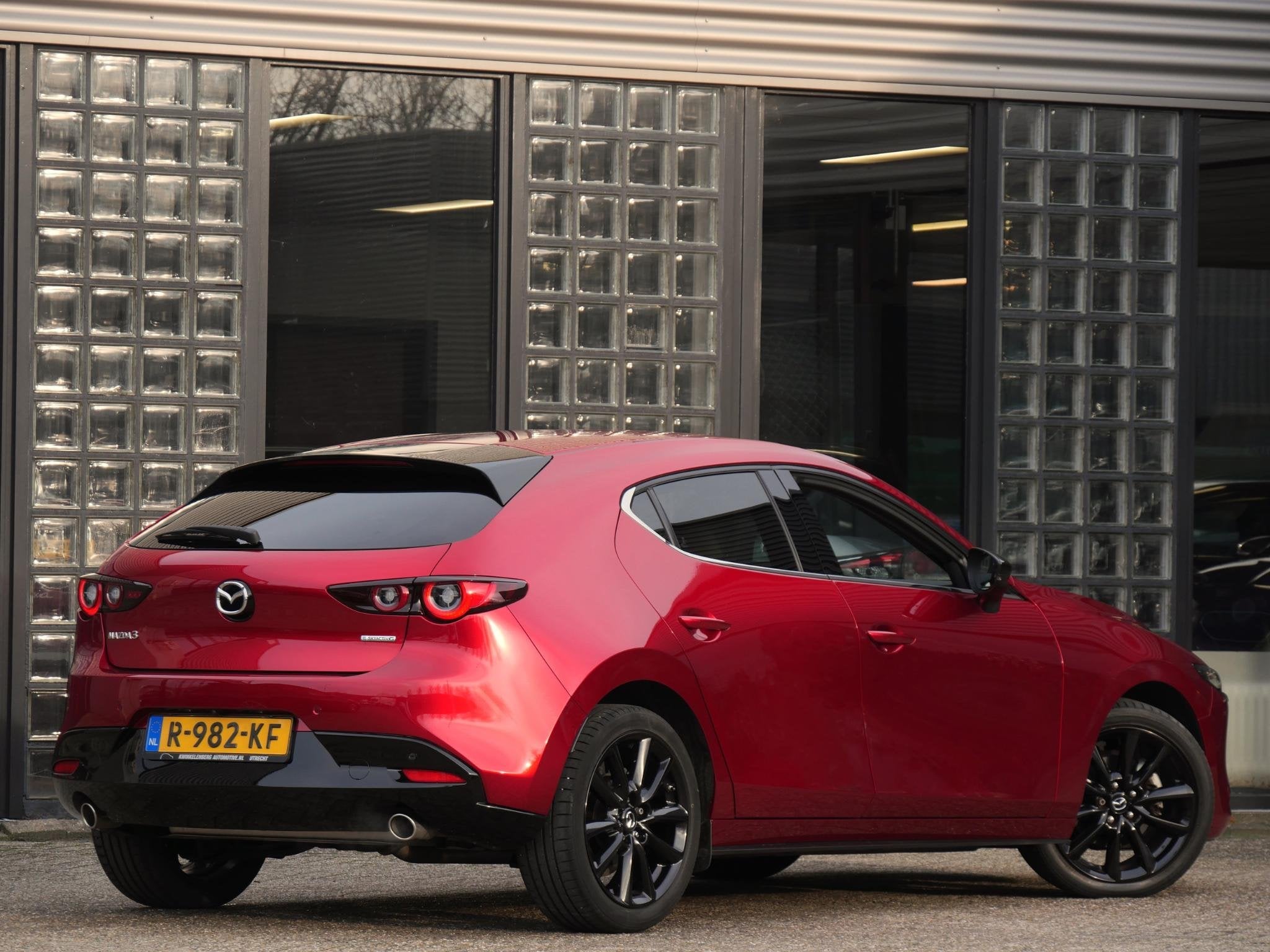 Mazda 3 2.0 150PK SPORTIVE/ LEER/ BOSE/ 18INCH/ NL-AUTO 1STE, Auto's, Mazda, Gebruikt, Euro 6, 150 pk, Handgeschakeld