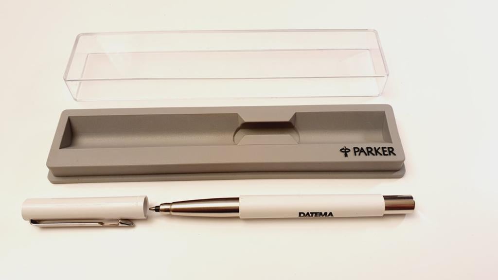 Parker pen met doosje - Zo goed als nieuw, Parker, Ophalen of Verzenden, Fineliner, Met reclame