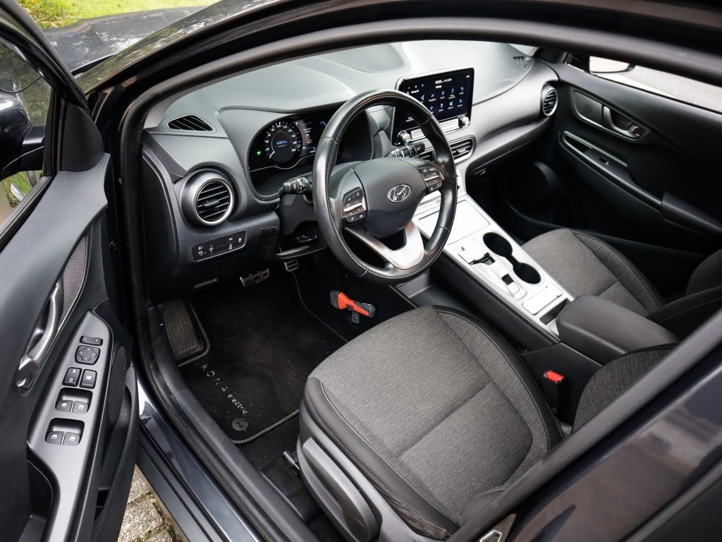 Hyundai Kona EV Comfort 64 kWh 3-Fase 1e-Eig. & Dealer-Onder, Auto's, 12 maanden, Gebruikt, Zwart, Origineel Nederlands