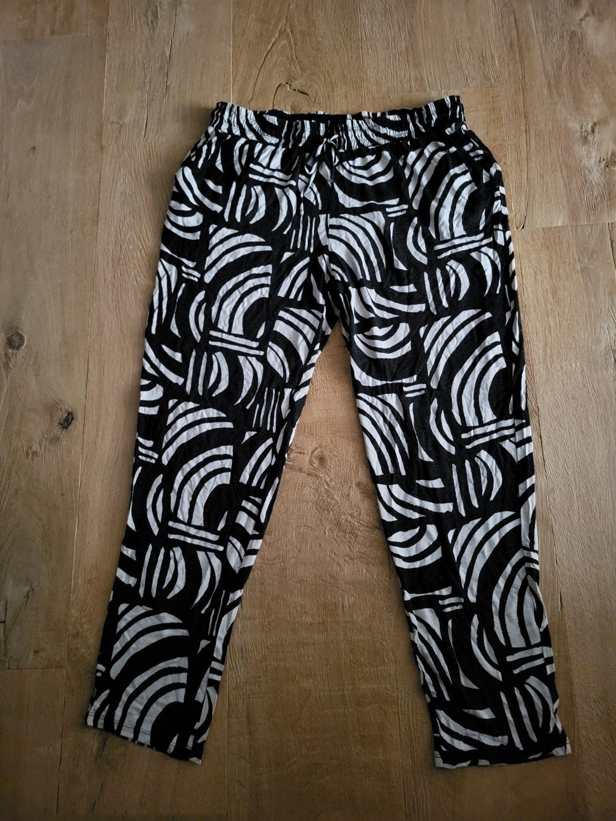 Hema broek met zebraprint, maat L, Zwart, Maat 42/44 (L), Ophalen of Verzenden, Zo goed als nieuw