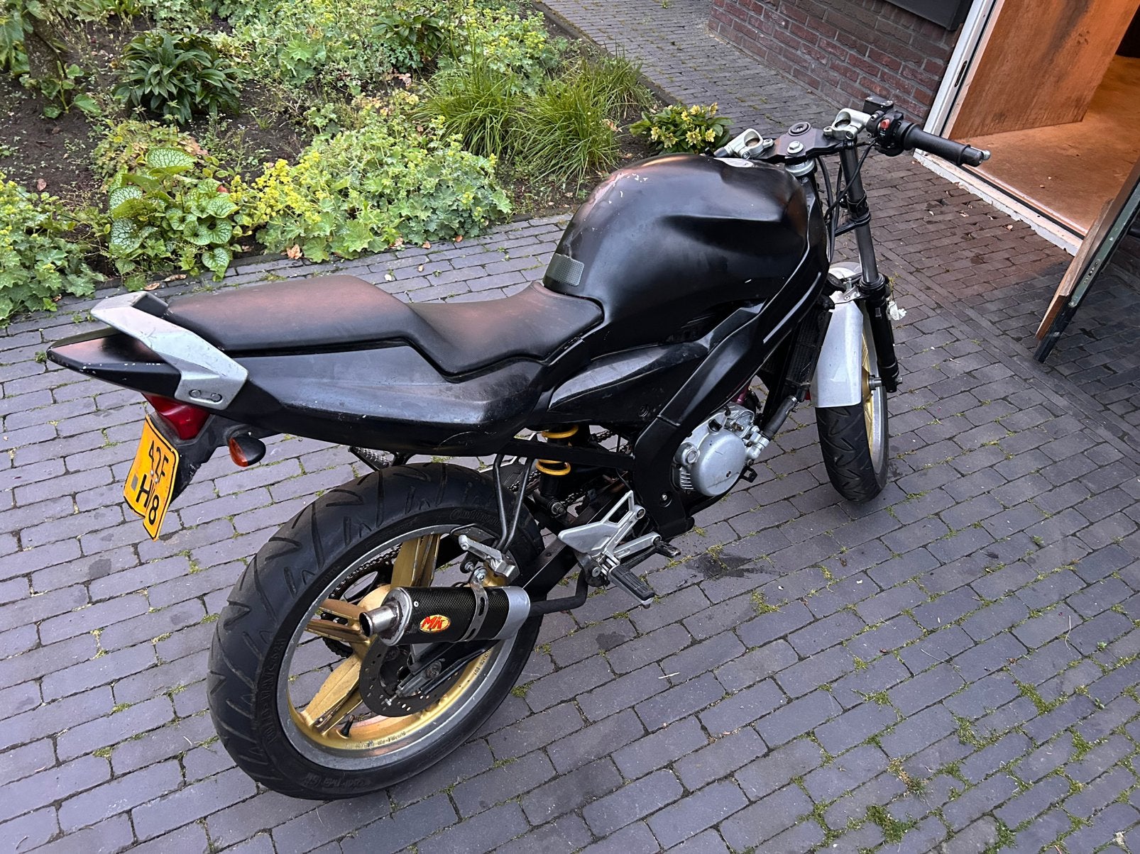 Yamaha TZR 50 - naked look, Fietsen en Brommers, Ophalen, Zo goed als nieuw, Tweetakt, Overige modellen