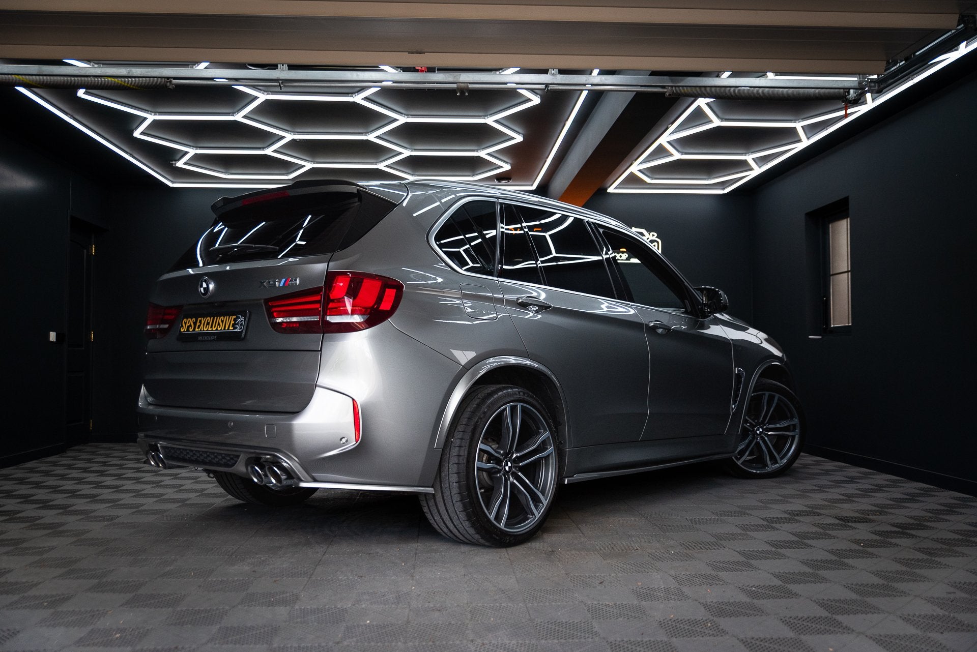BMW X5 M / Pano / Softcl / B&O / Stoelverk / Stuurverw / Mem, Automaat, Gebruikt, 4395 cc, Leder