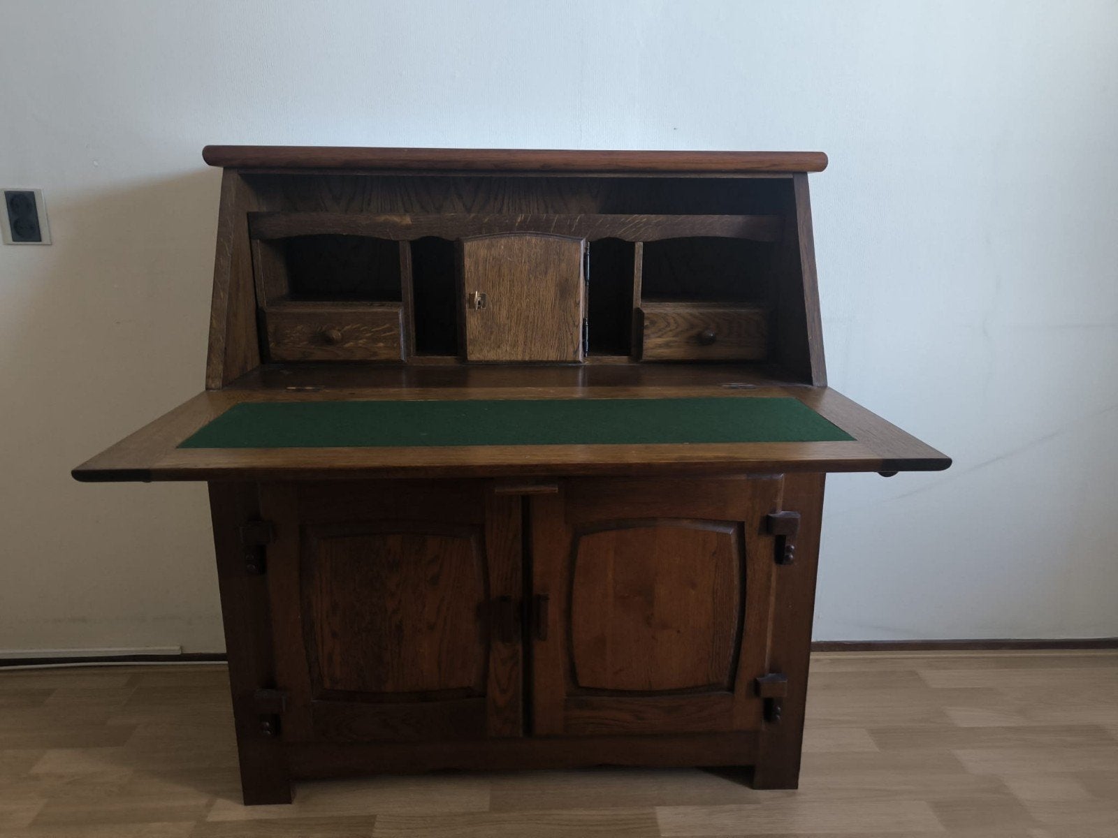 Klassiek secretaire bureau met groen vilt en opbergruimte, Huis en Inrichting, Kasten | Secretaires, Ophalen, Gebruikt, Klassiek, Antiek