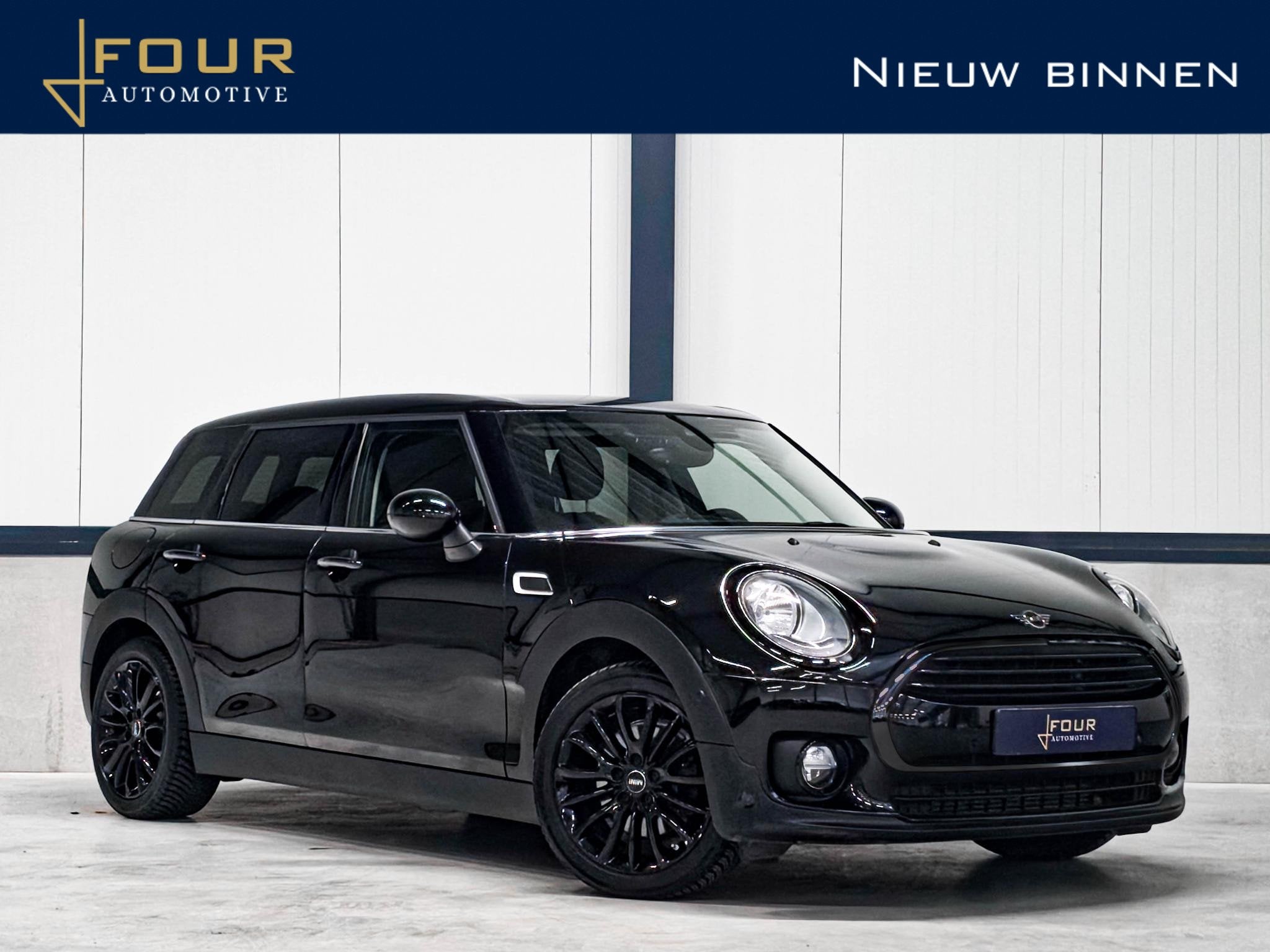 Foto 2 van MINI Clubman 1.5 Cooper Black edition | Carplay | Stoelverwa
