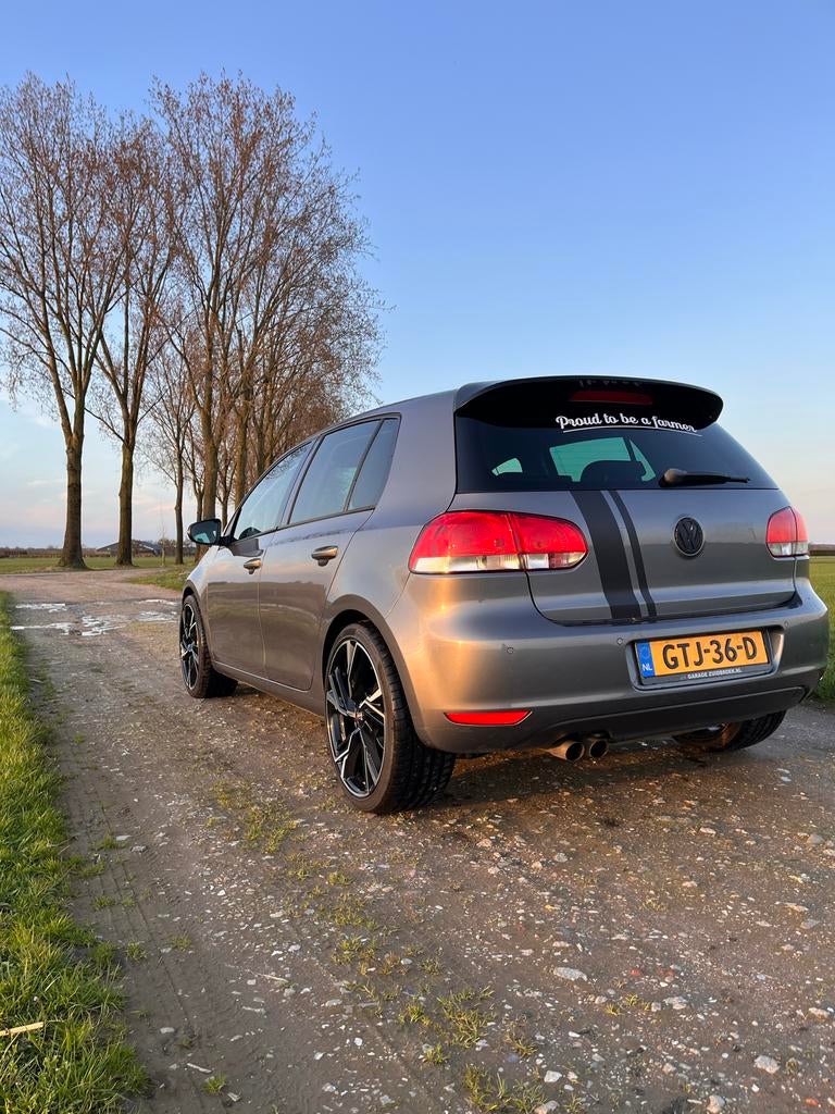 Volkswagen Golf 1.4 TSI 90KW 5D 2009 Grijs, Stof, Zwart, 4 cilinders, 122 pk