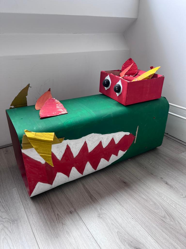 Kartonnen drakenkop ( carnaval ), Ophalen