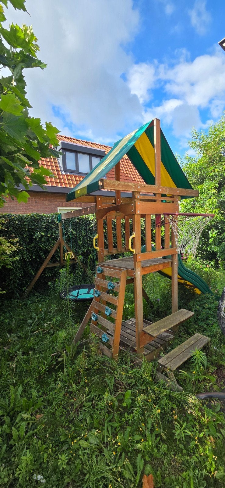 Speelhuisje speeltoren met glijbaan en nestschommel, Kinderen en Baby's, Speelgoed | Buiten | Speeltoestellen, Ophalen, Gebruikt