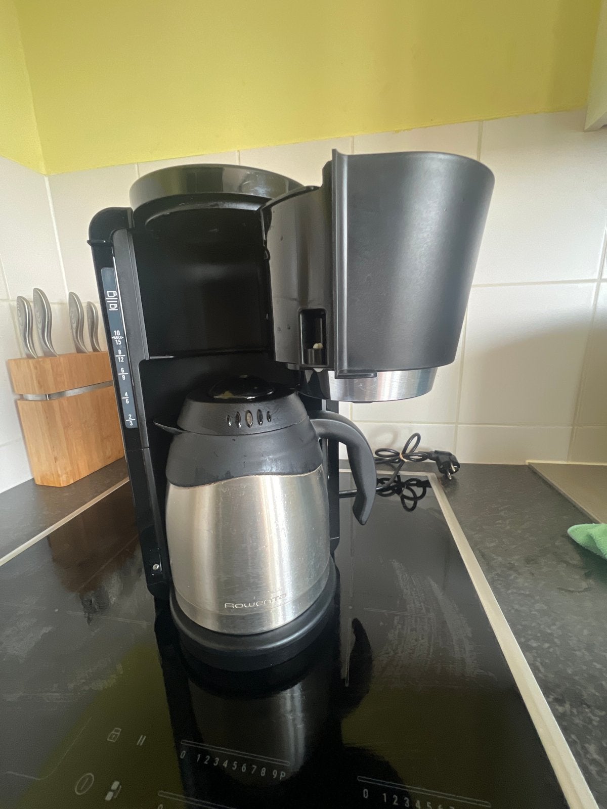 Rowenta Koffiezetapparaat met Thermoskan, Gebruikt, 10 kopjes of meer, Koffiemachine, Gemalen koffie