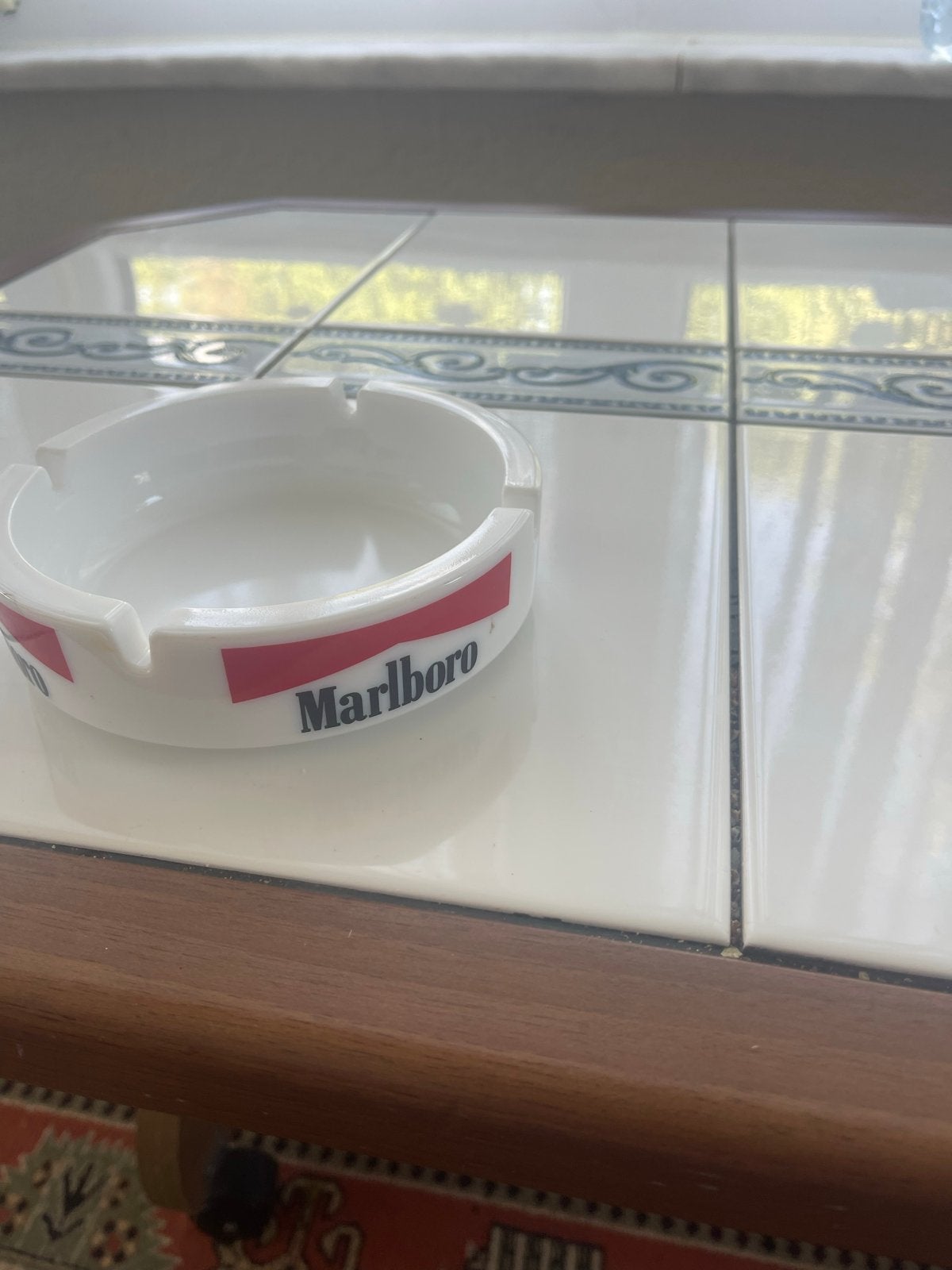 Marlboro Asbak - Wit met Rood Logo, Ophalen of Verzenden, Zo goed als nieuw, Asbak