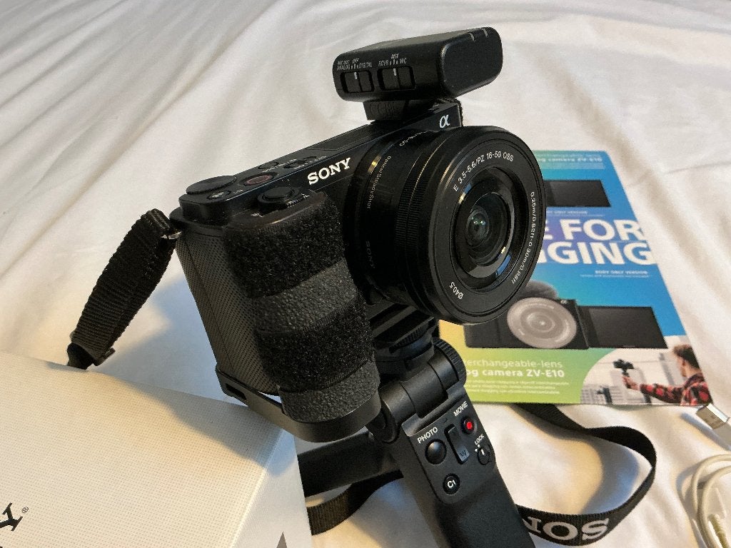 SONY ZV-E10 compleet met……, Ophalen of Verzenden, Zo goed als nieuw, Sony, Systeemcamera