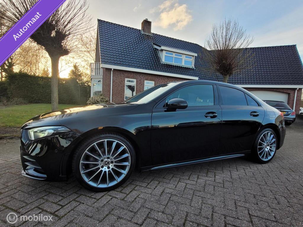 Mercedes A 180 Autom ,AMG ,Clima,navi,sfeerverl,nightpakket, Auto's, 136 pk, 4 cilinders, Zwart, Bedrijf