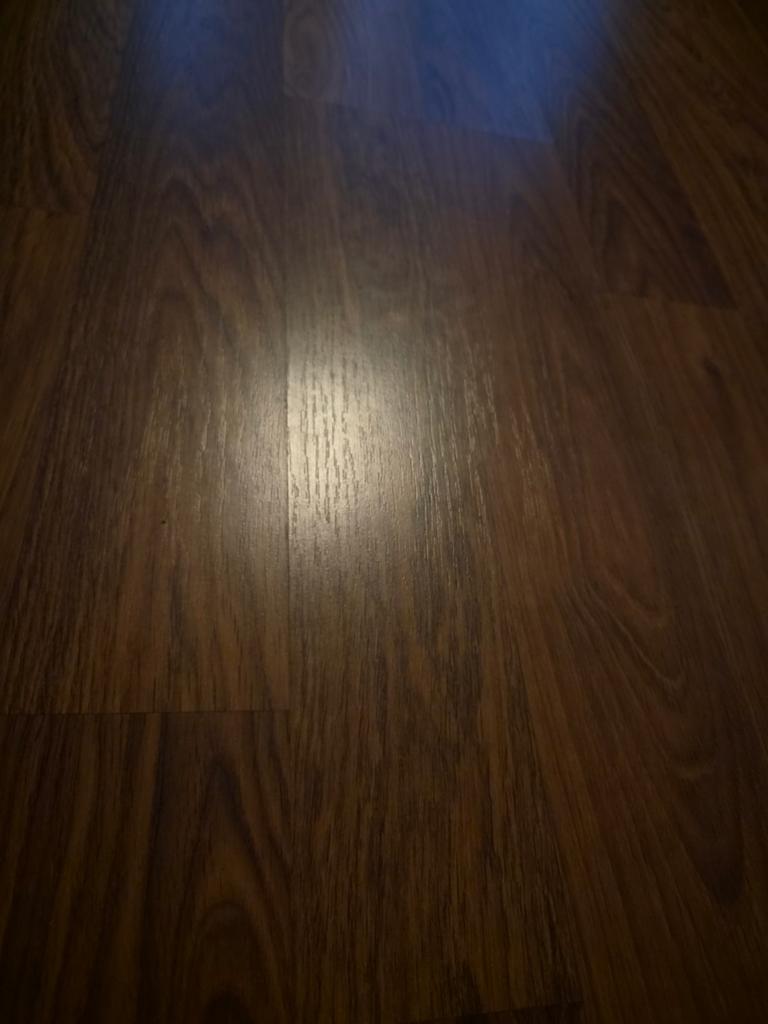 Donkerbruin laminaat, ca. 40 m², goede conditie, Ophalen