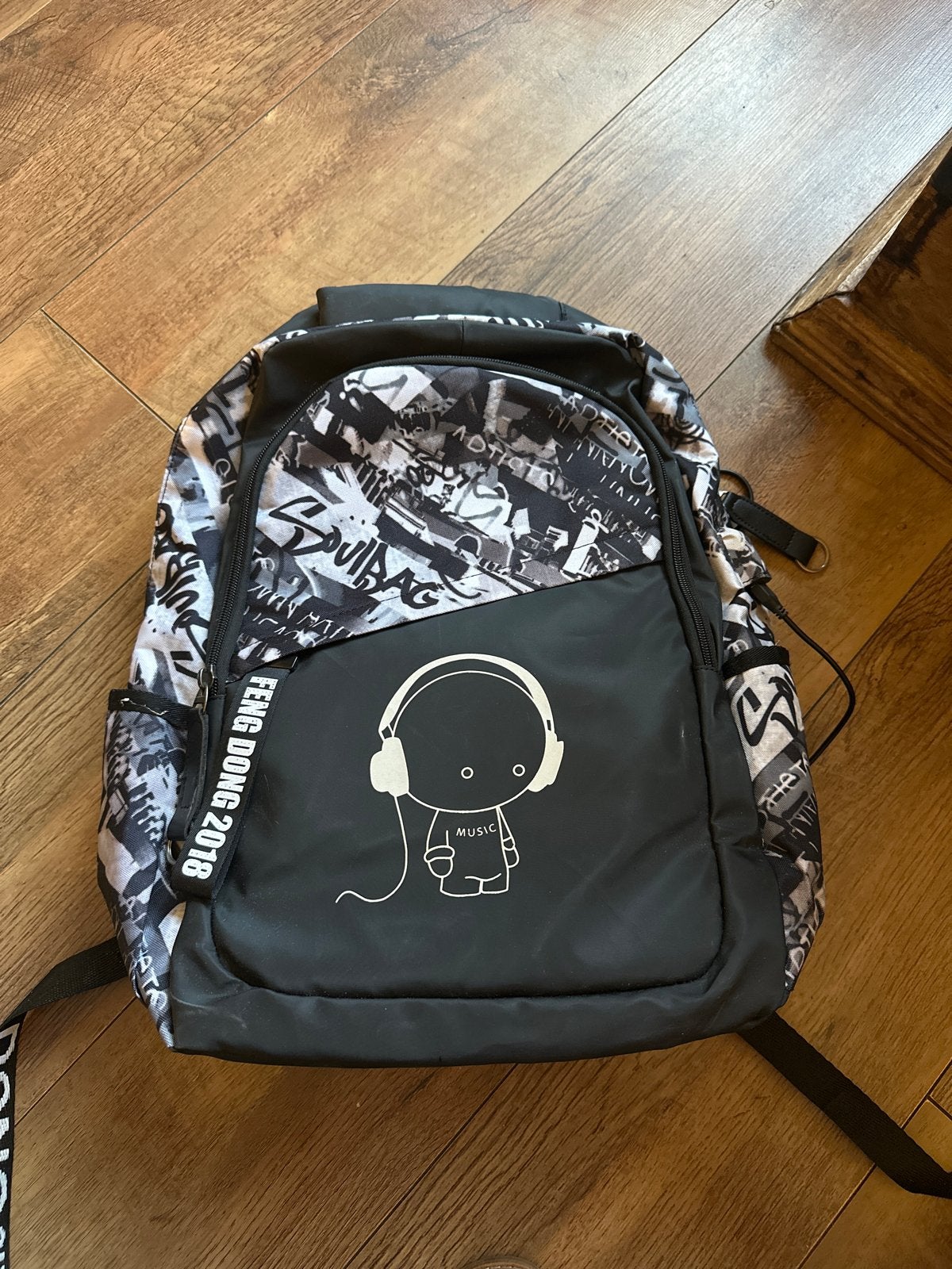 Stoere Zwart-Witte Rugzak met Muziekprint, Ophalen, Rugtas, Zwart, 40 tot 50 cm