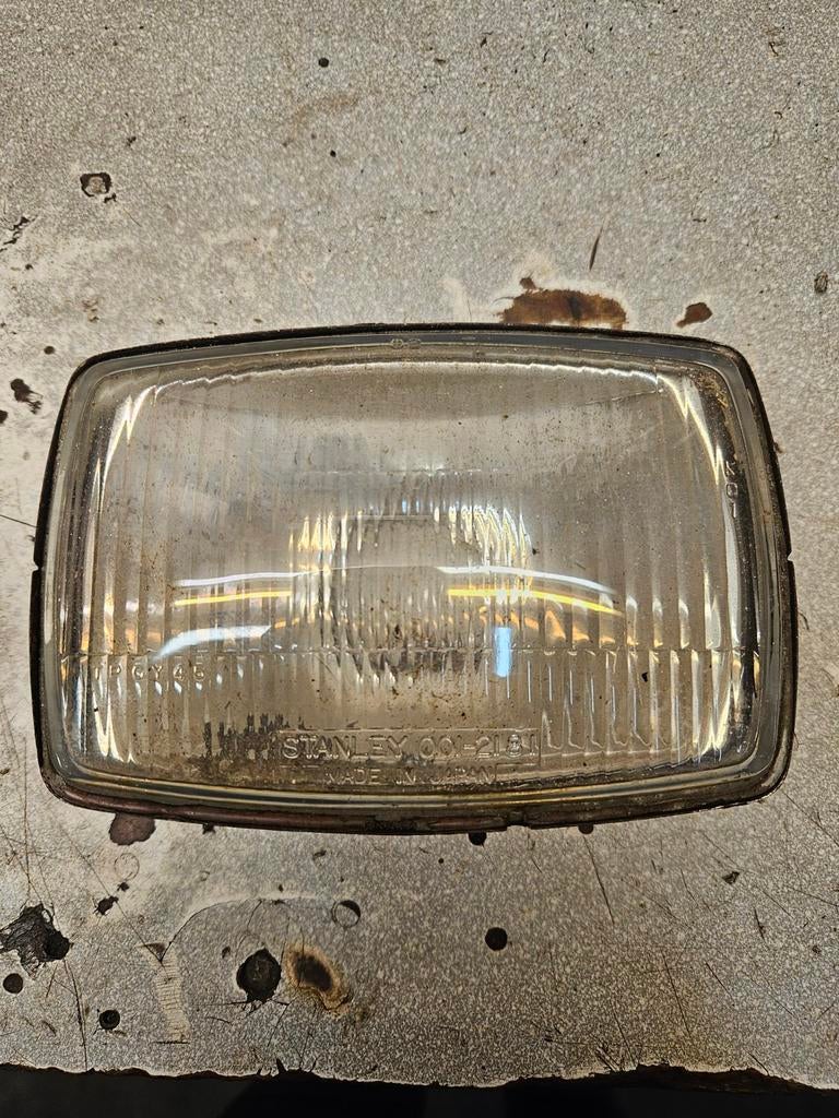 Stanley koplamp Honda mt5/8 met schade., Ophalen of Verzenden, Gebruikt, Koplamp, Overige merken