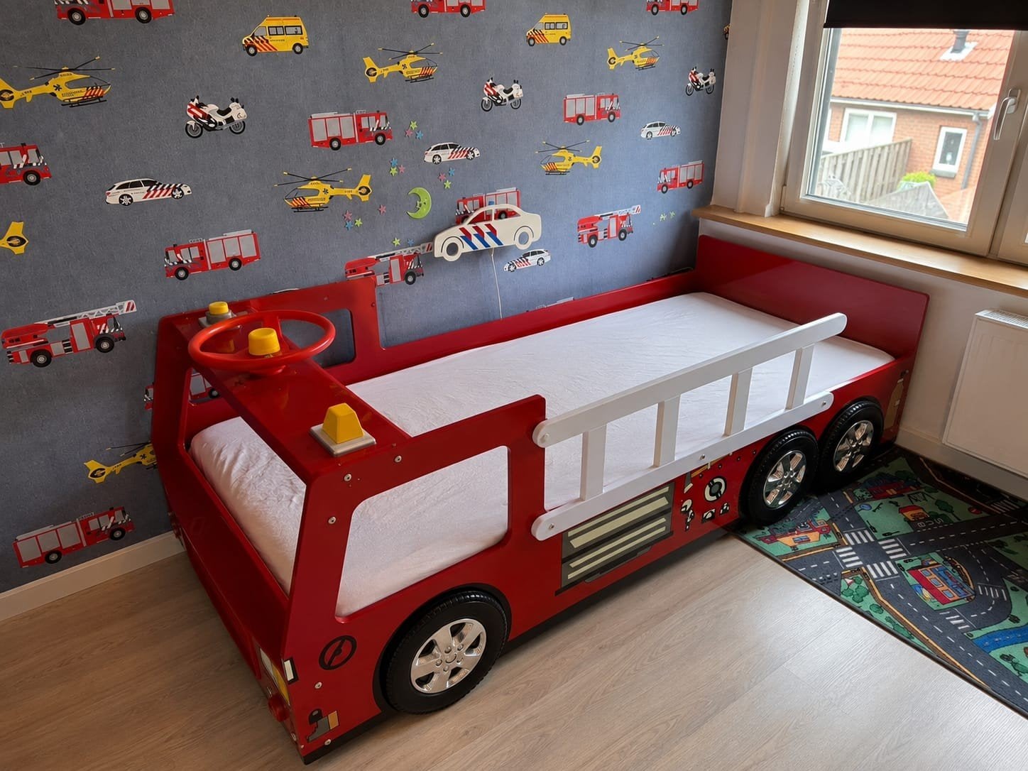 Brandweerbed voor kinderen, Kinderen en Baby's, Kinderkamer | Bedden, Ophalen, 85 tot 100 cm, Zo goed als nieuw, Lattenbodem