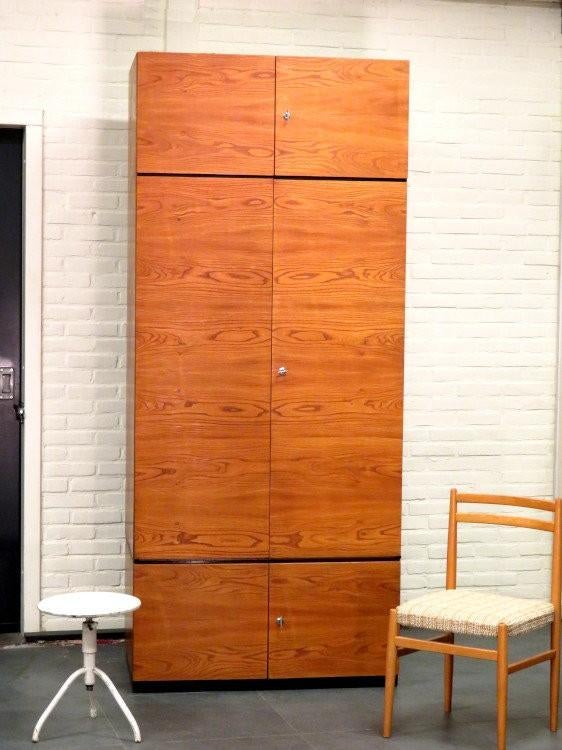 1960 mooie hoge Kinderkamer Kledingkast met zee aan ruimte, Gebruikt, Kast, 50 tot 70 cm, 105 cm of meer