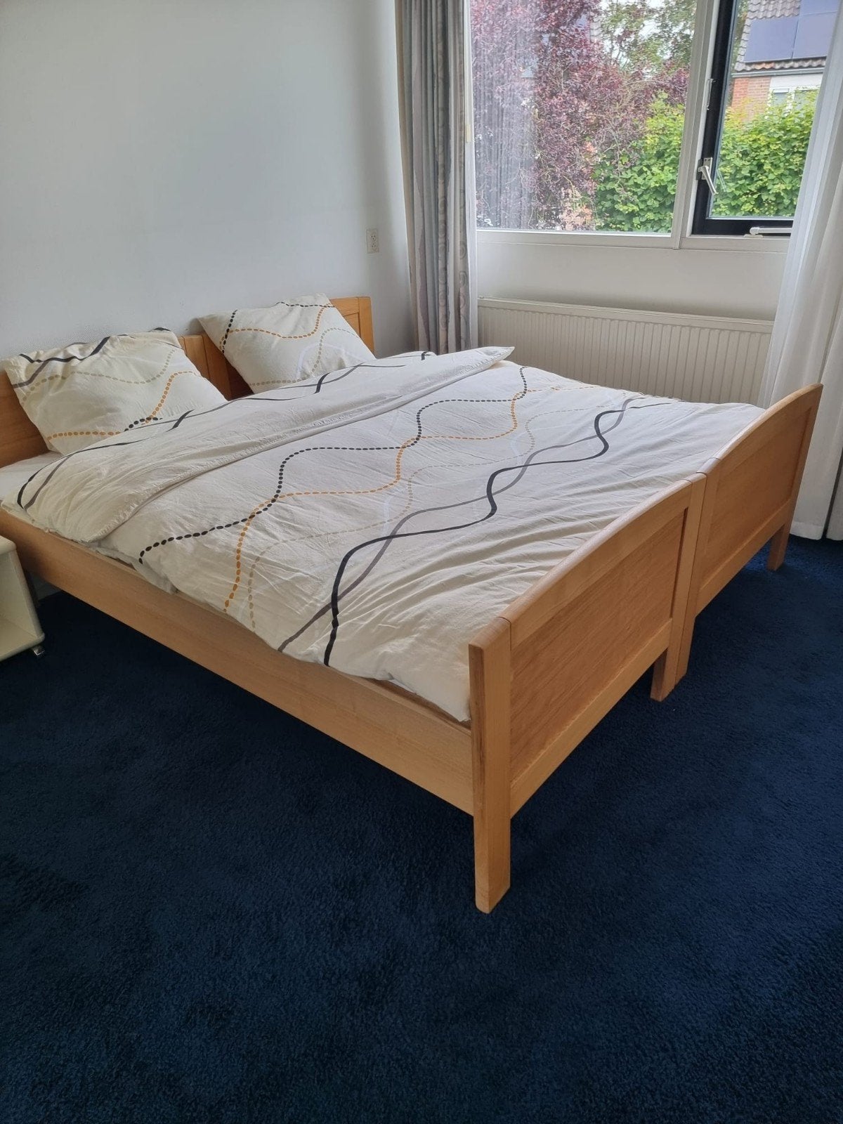 Senioren bedden compleet.  Met matrassen dekbed, kussens ed., Huis en Inrichting, Slaapkamer | Bedden, Ophalen, Zo goed als nieuw