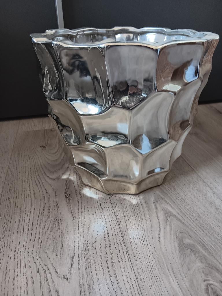 Mooie zilveren bloempot, 25 tot 40 cm, Rond, Ophalen of Verzenden, Zo goed als nieuw