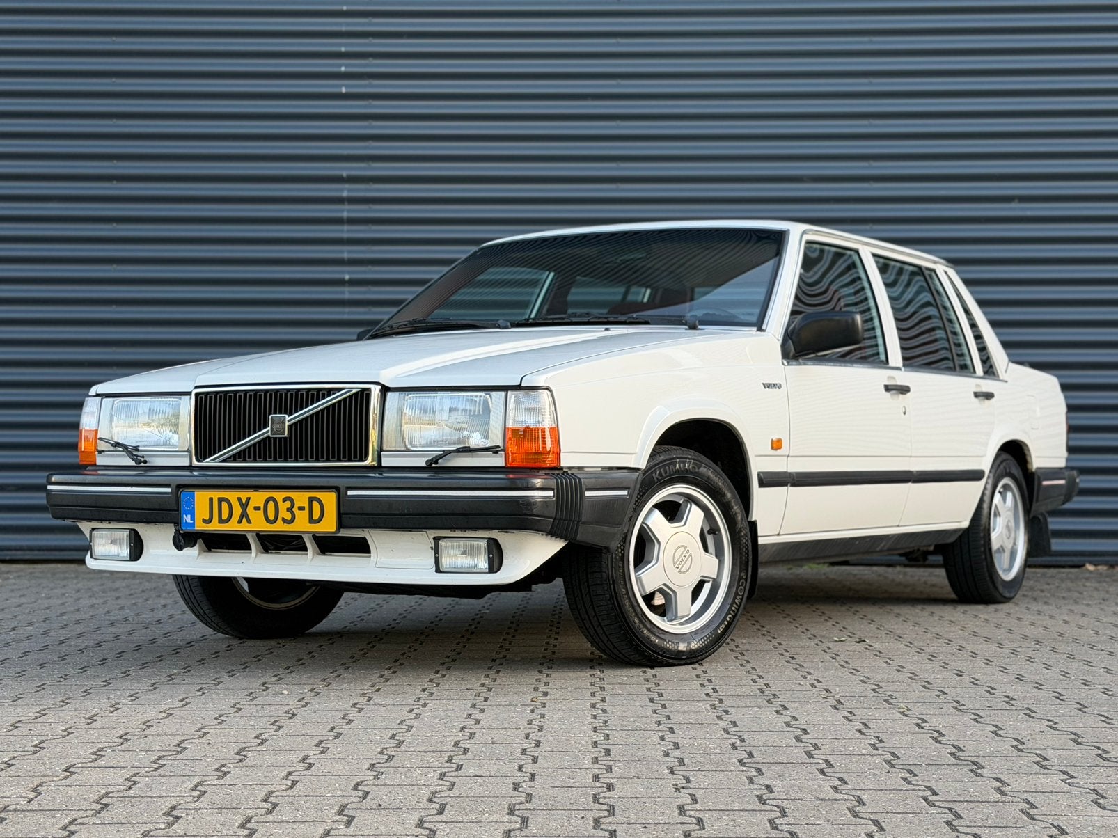 Volvo 1986 Wit, Auto's, Volvo, 4 cilinders, Wit, 10 km/l, Overige kleuren